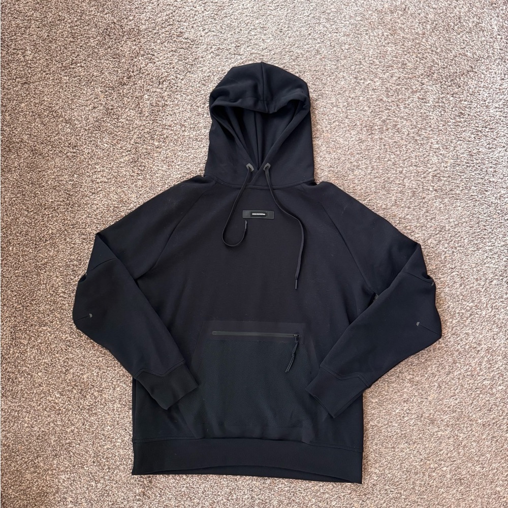 NEW On Running Run on Clouds hooded sweatshirt, Men’s XL